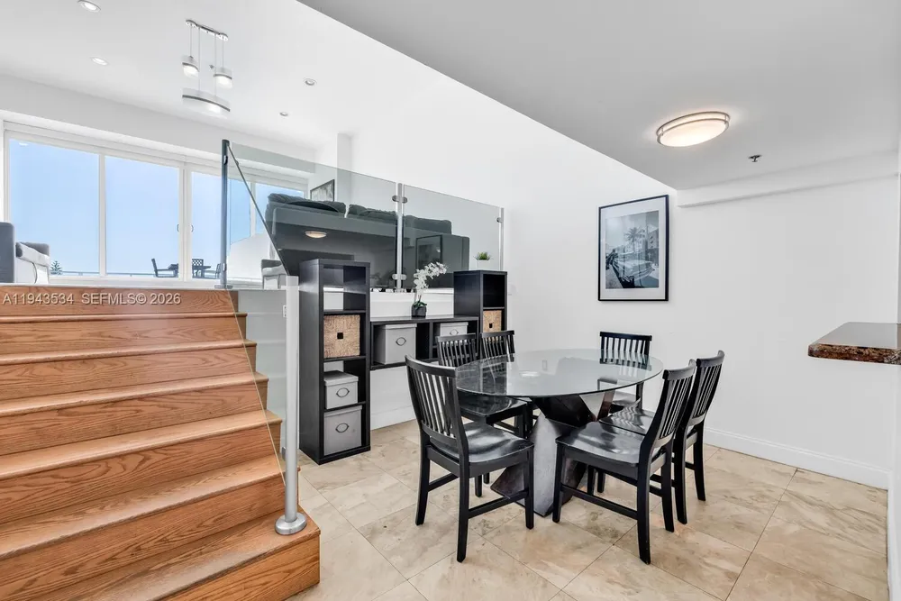 5445 Collins Ave, Miami Beach, FL 33140