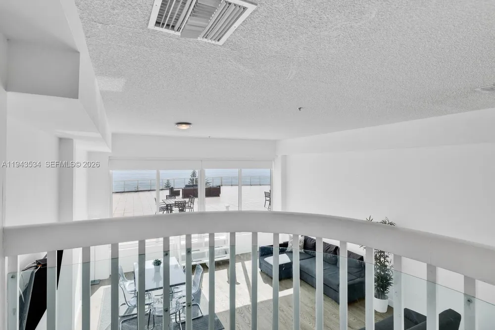 5445 Collins Ave, Miami Beach, FL 33140