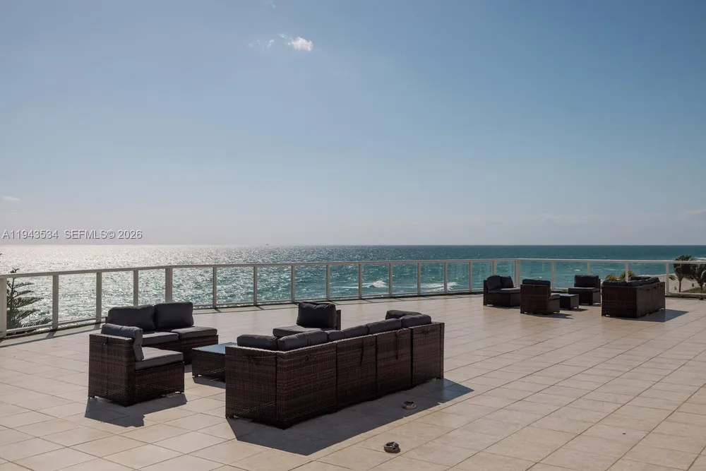 5445 Collins Ave, Miami Beach, FL 33140