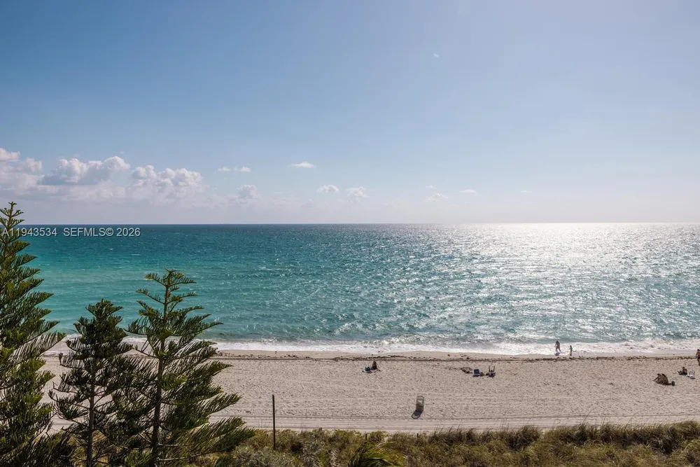 5445 Collins Ave, Miami Beach, FL 33140