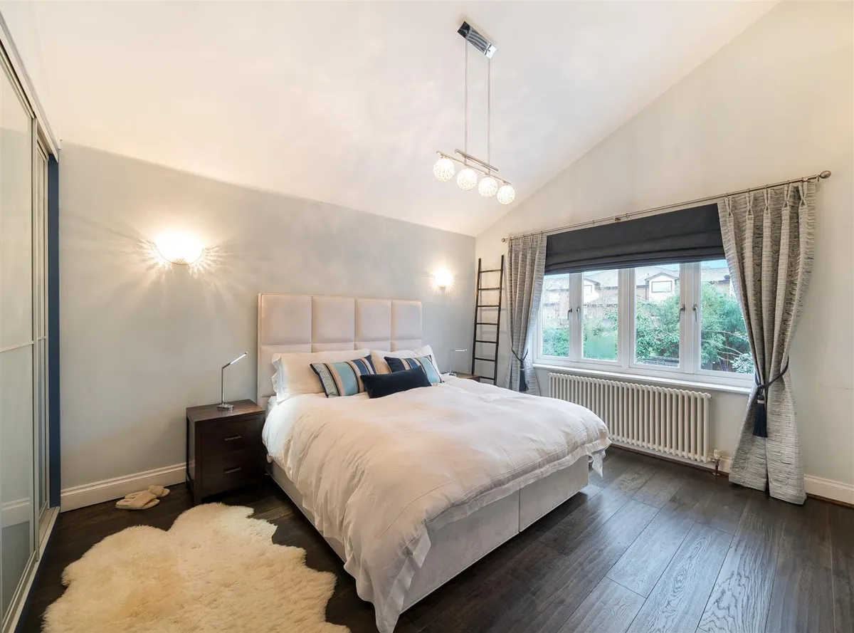 Melrose Avenue, London NW2