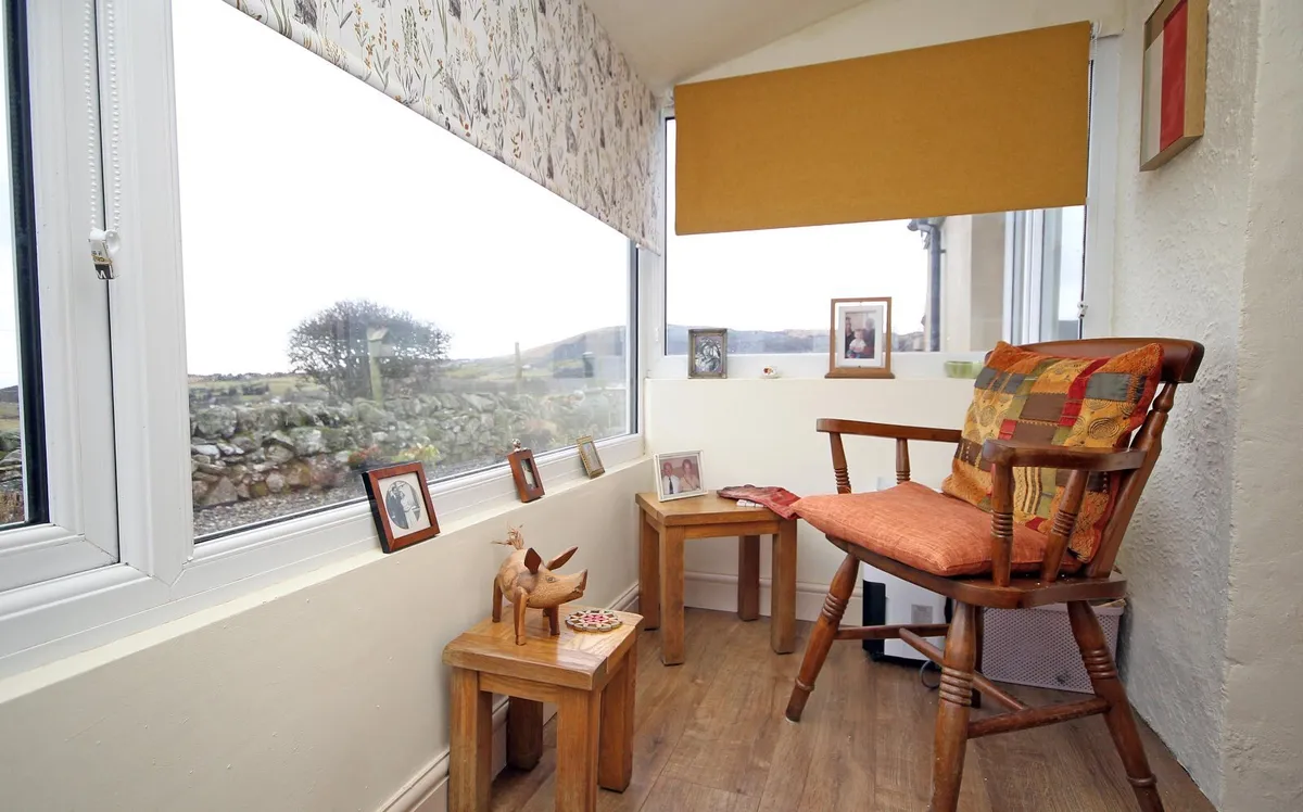 Upper Llandwrog, Caernarfon, Gwynedd, LL54