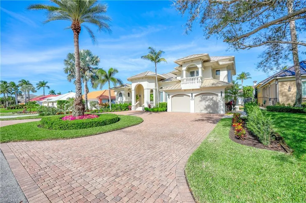 447 Egret Ave, Naples, FL 34108