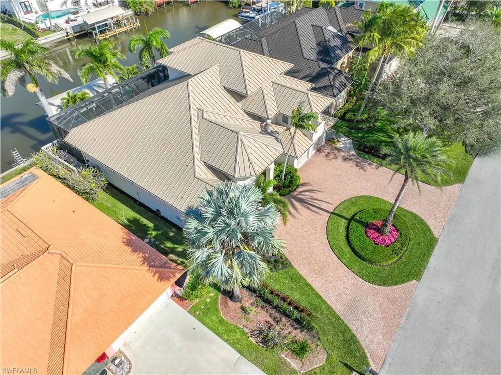 447 Egret Ave, Naples, FL 34108