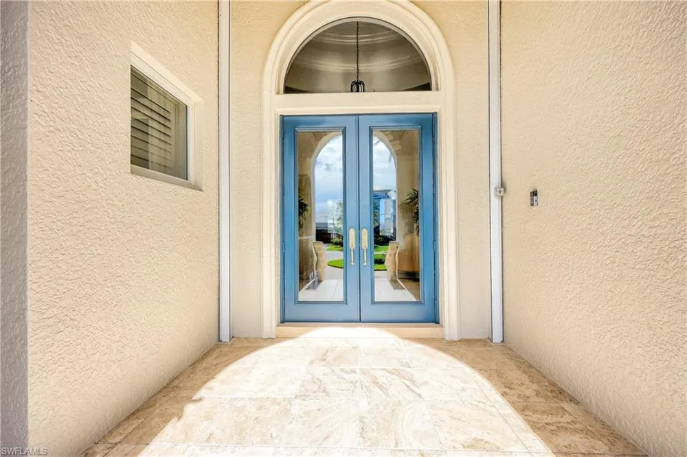447 Egret Ave, Naples, FL 34108