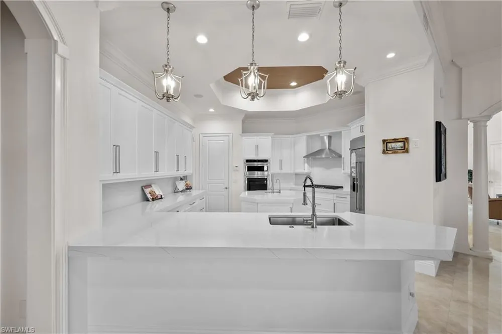 447 Egret Ave, Naples, FL 34108