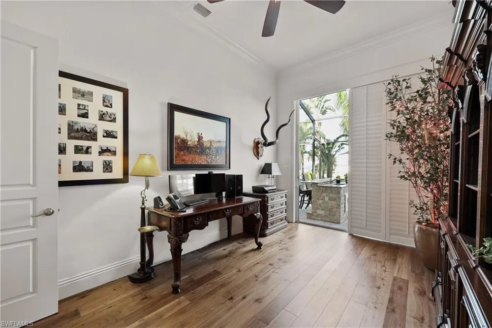 447 Egret Ave, Naples, FL 34108