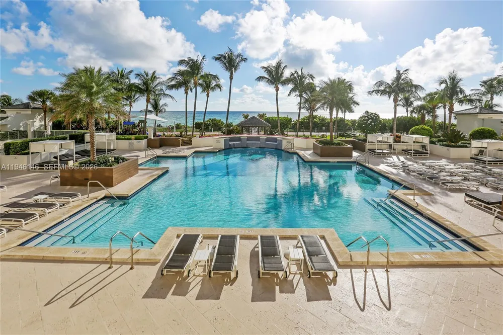 4779 Collins Ave, Miami Beach, FL 33140