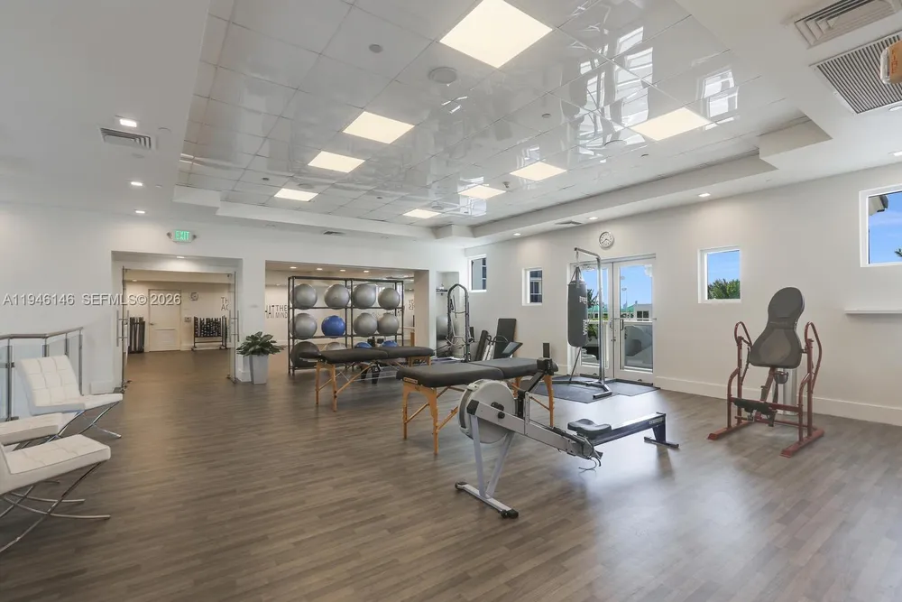 4779 Collins Ave, Miami Beach, FL 33140
