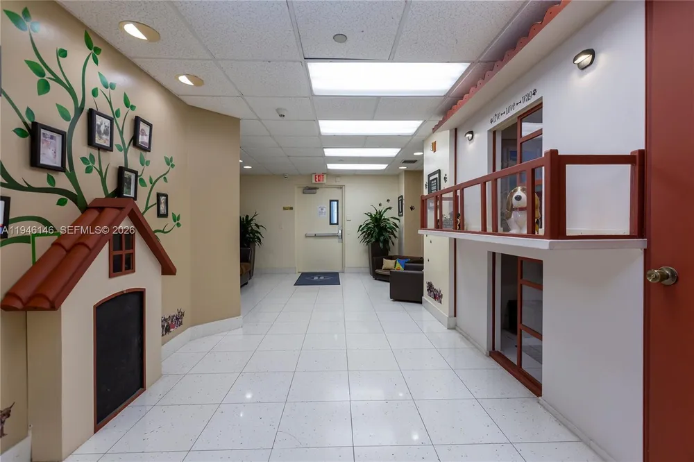4779 Collins Ave, Miami Beach, FL 33140