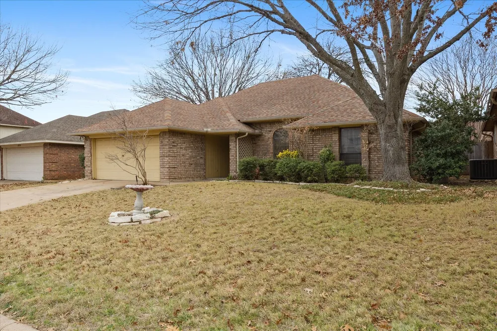 7824 Mahonia Dr, Fort Worth, TX 76133