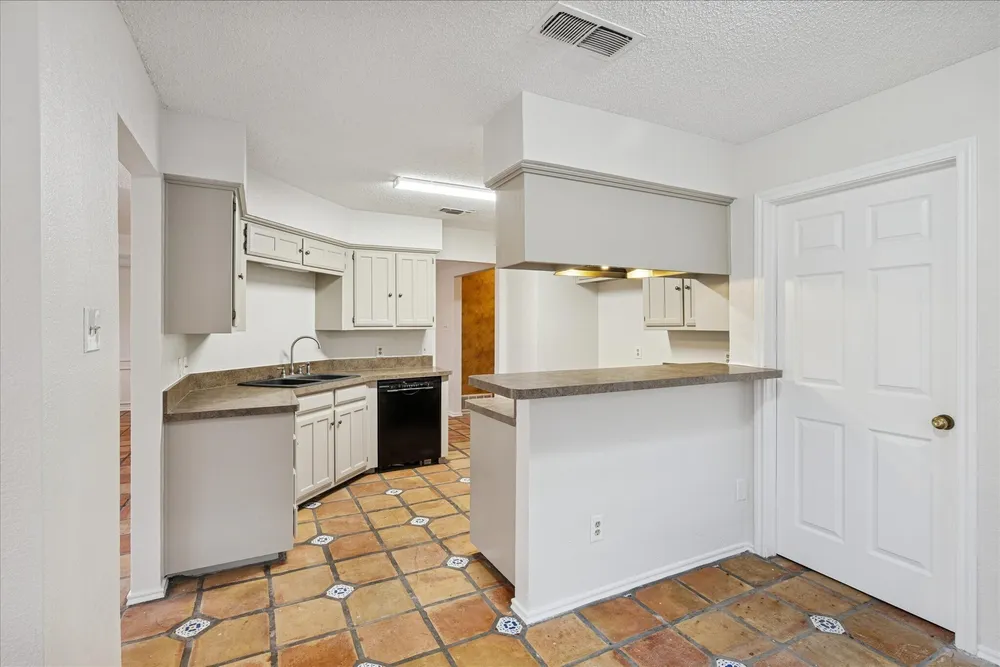 7824 Mahonia Dr, Fort Worth, TX 76133