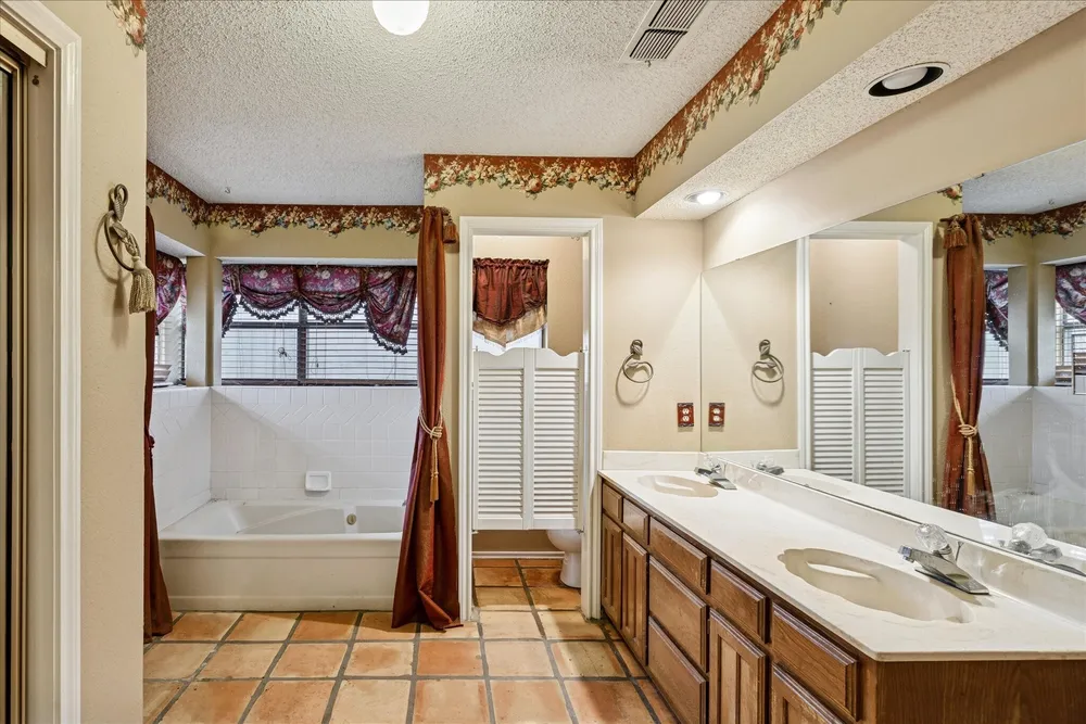 7824 Mahonia Dr, Fort Worth, TX 76133