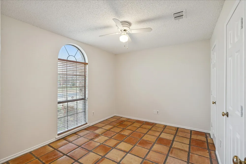 7824 Mahonia Dr, Fort Worth, TX 76133