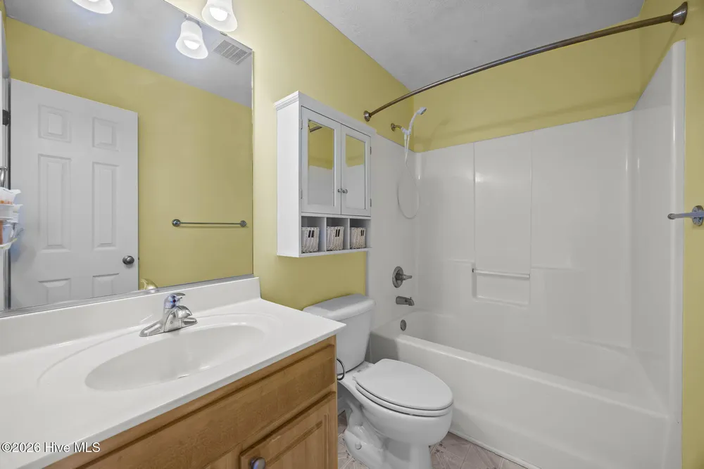 39 Hawick Dr, Shallotte, NC 28470