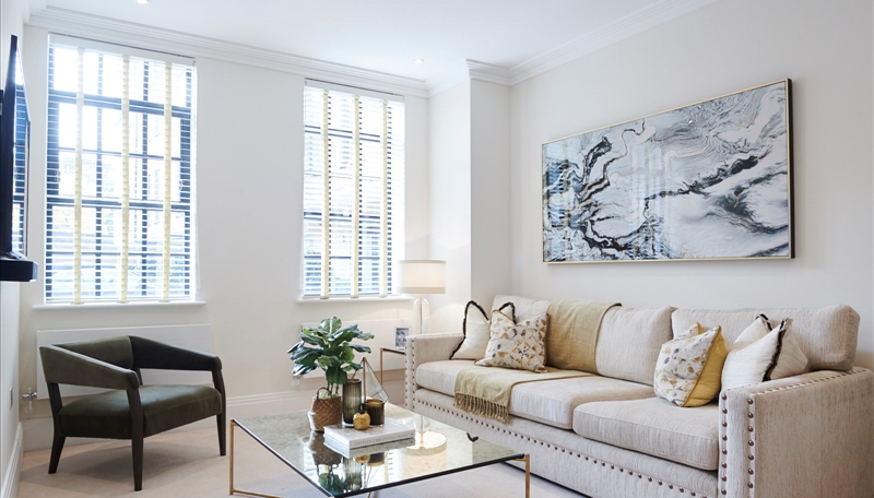 Stunning Two-Bedroom Riverside Garden Apartment Image 1