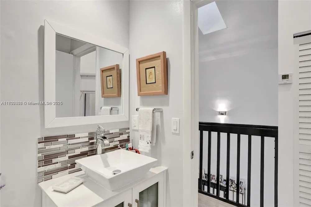21388 Marina Cove Cir, Aventura, FL 33180
