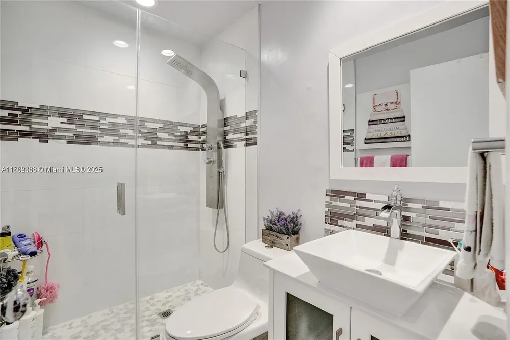 21388 Marina Cove Cir, Aventura, FL 33180