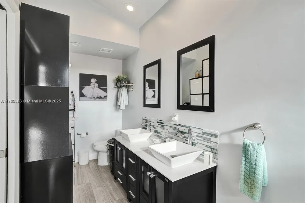 21388 Marina Cove Cir, Aventura, FL 33180
