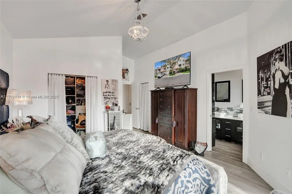 21388 Marina Cove Cir, Aventura, FL 33180