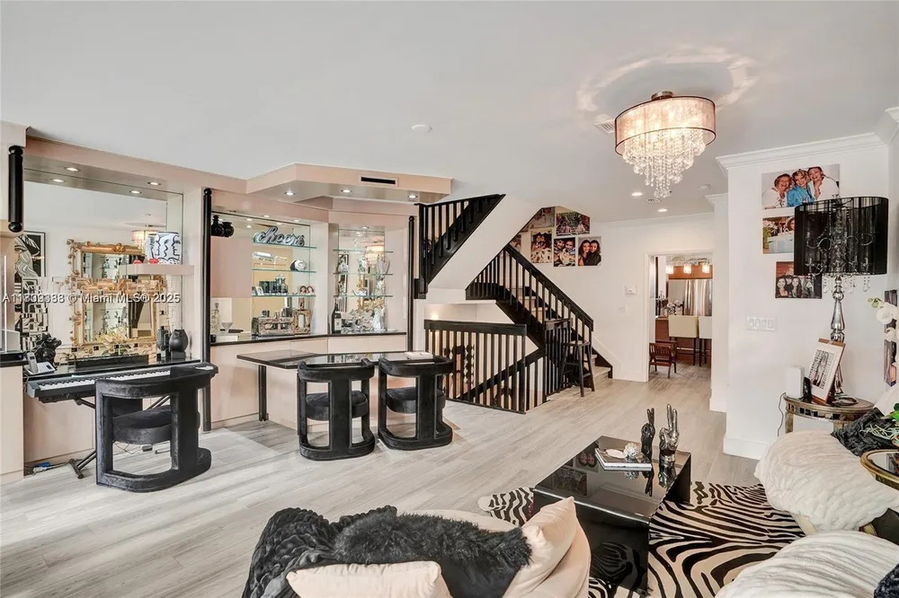 21388 Marina Cove Cir, Aventura, FL 33180