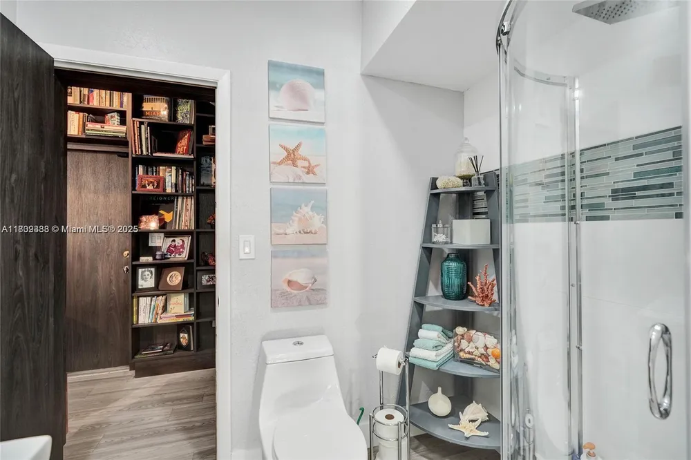 21388 Marina Cove Cir, Aventura, FL 33180