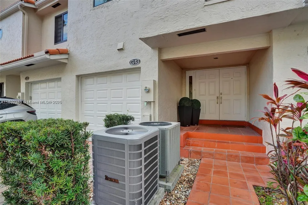 21388 Marina Cove Cir, Aventura, FL 33180