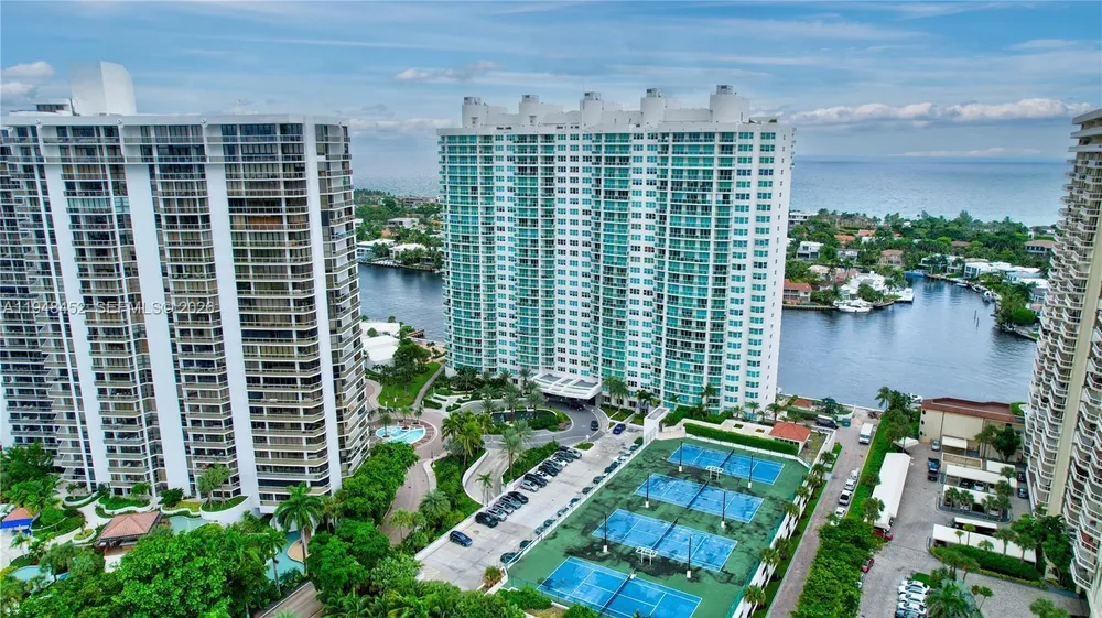 20281 E Country Club Dr, Aventura, FL 33180