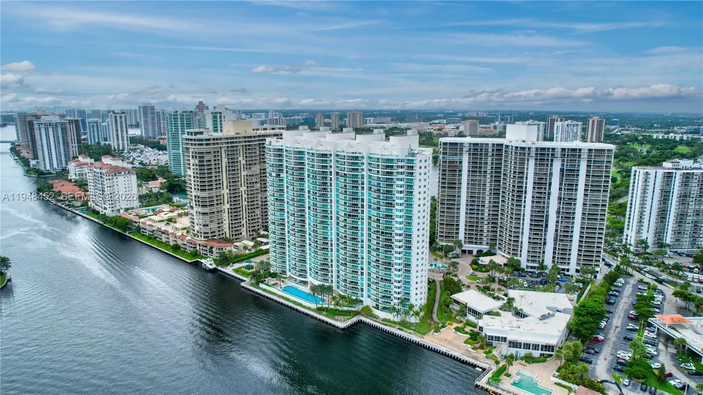 20281 E Country Club Dr, Aventura, FL 33180