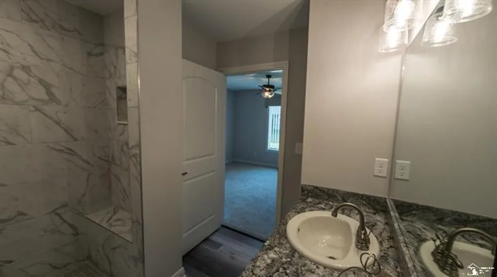 4105 Rosalia Ln, Monroe, MI 48161