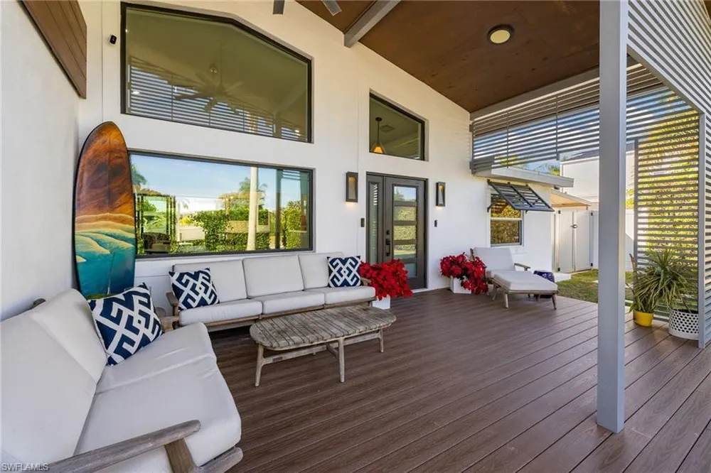 1820 Holiday Ln, Naples, FL 34104
