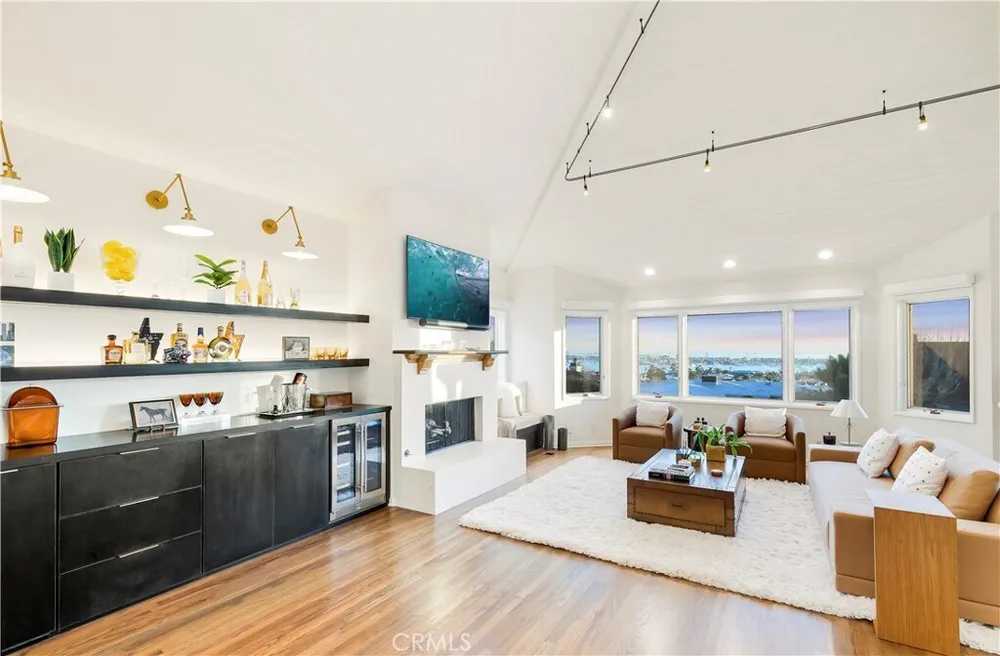 520 Kings Rd, Newport Beach, CA 92663