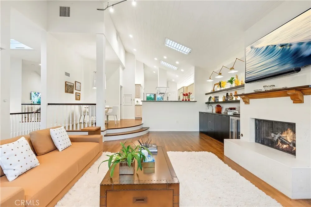 520 Kings Rd, Newport Beach, CA 92663
