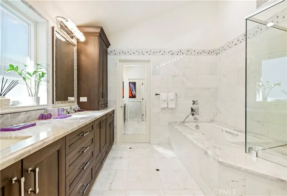 520 Kings Rd, Newport Beach, CA 92663