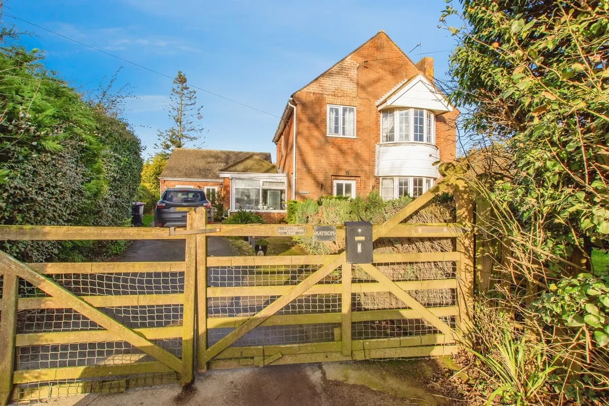 Long Hedges, Fishtoft, Boston