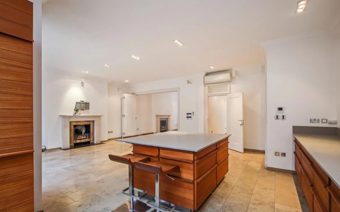 Six-Bedroom Period Residence on Hamilton Terrace, St Johns Wood Image 4