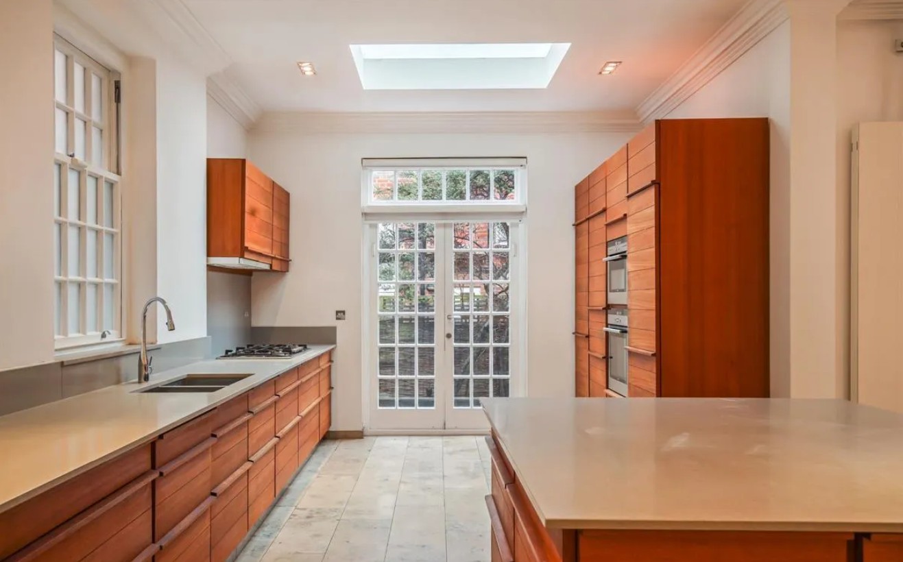 Six-Bedroom Period Residence on Hamilton Terrace, St Johns Wood Image 3