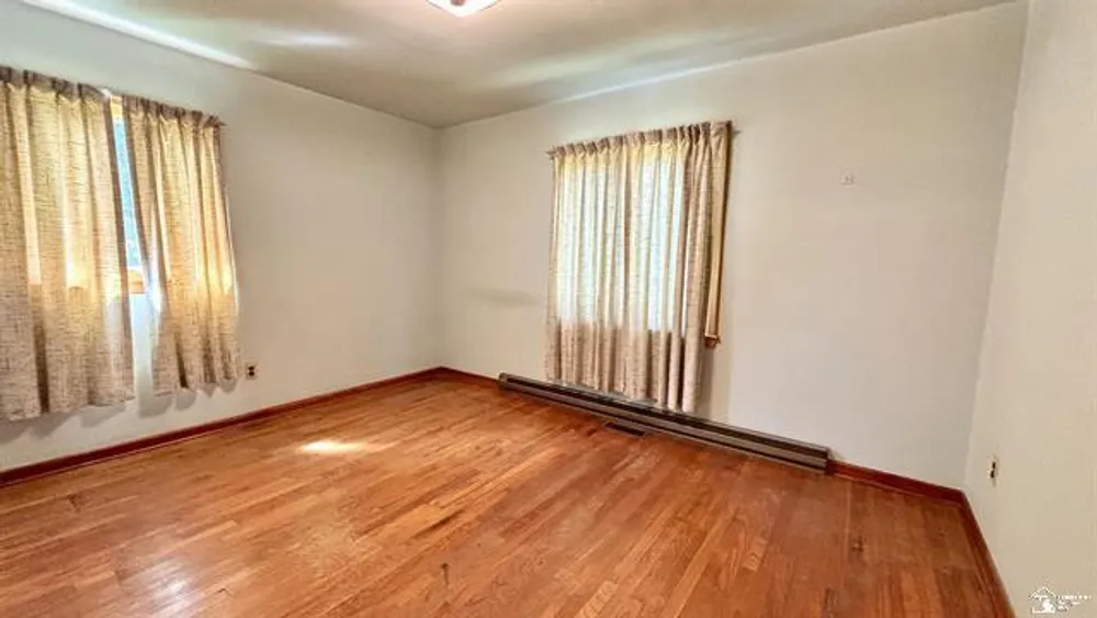 1220 N Raisinville Rd, Monroe, MI 48162