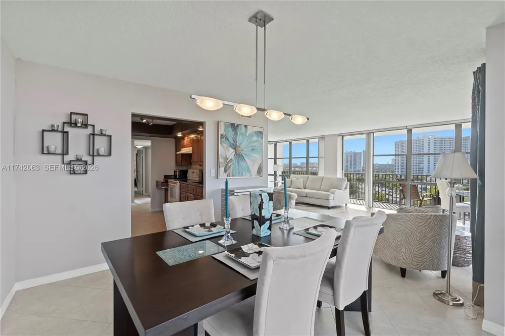 800 Parkview Dr, Hallandale Beach, FL 33009