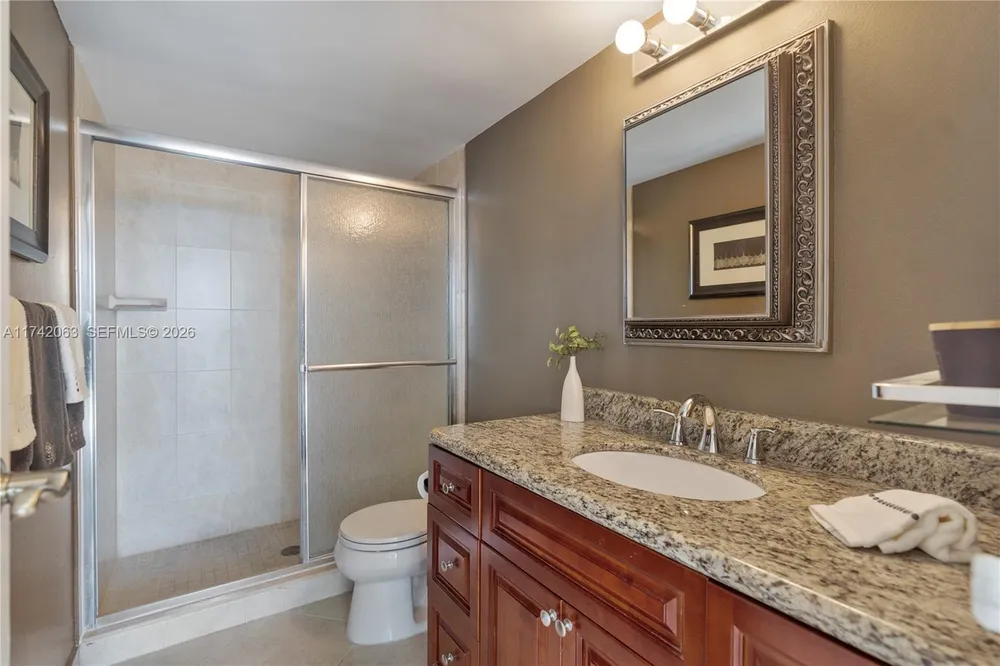 800 Parkview Dr, Hallandale Beach, FL 33009