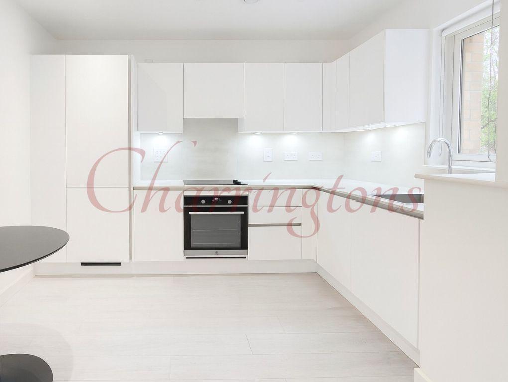 MODERN TWO-BEDROOM DUPLEX WITH PRIVATE TERRACE AND PARKING IN HENDON WATERSIDE Image 2