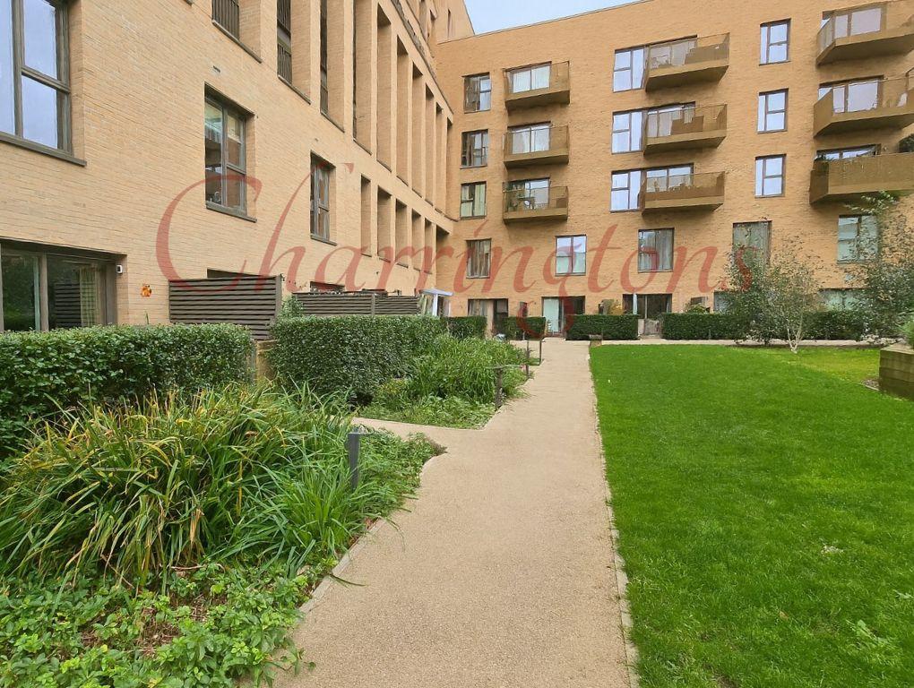 MODERN TWO-BEDROOM DUPLEX WITH PRIVATE TERRACE AND PARKING IN HENDON WATERSIDE Image 1