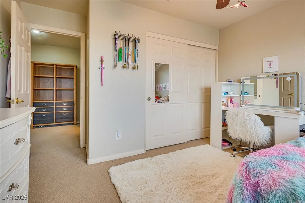 3716 Honey Crest Dr, Las Vegas, NV 89135