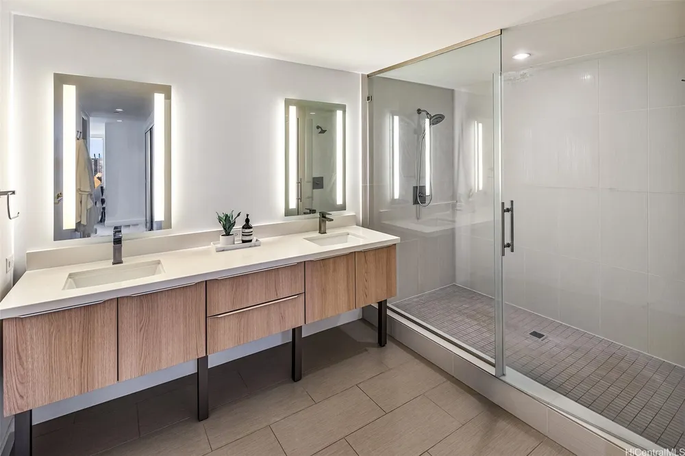 888 Kapiolani Blvd, Honolulu, HI 96813