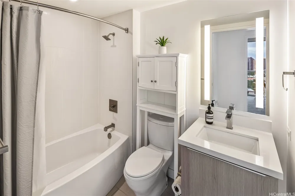 888 Kapiolani Blvd, Honolulu, HI 96813