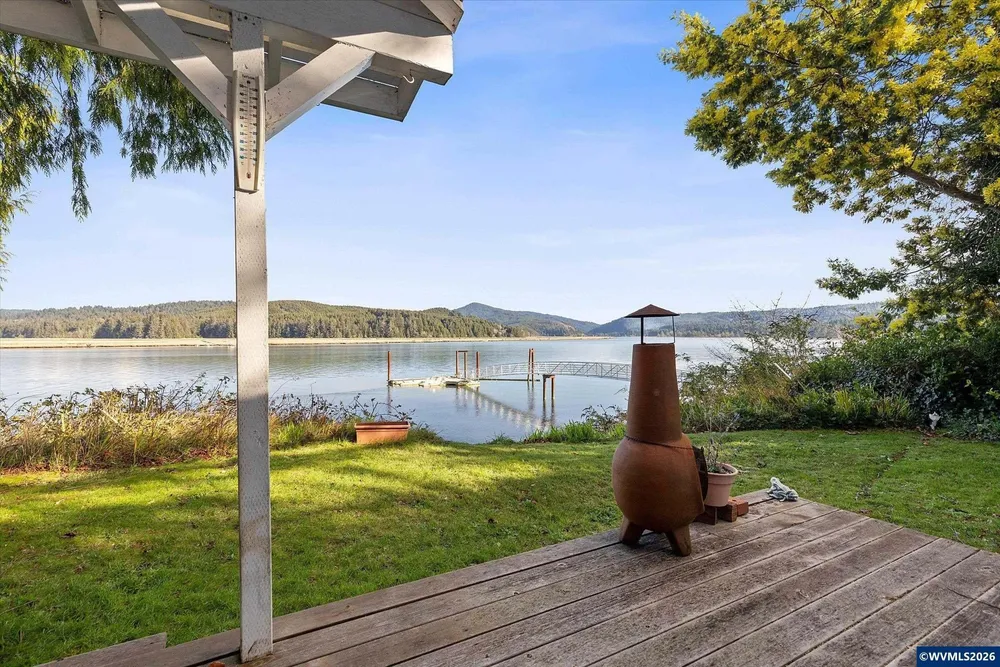 2032 SE Garden Way, Waldport, OR 97394