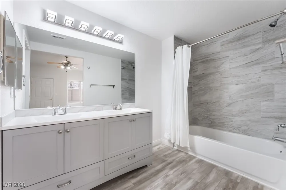 8432 Running Deer Ave, Las Vegas, NV 89145
