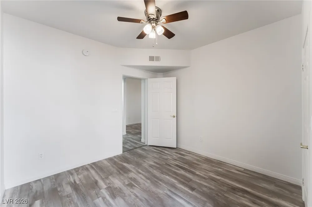 8432 Running Deer Ave, Las Vegas, NV 89145