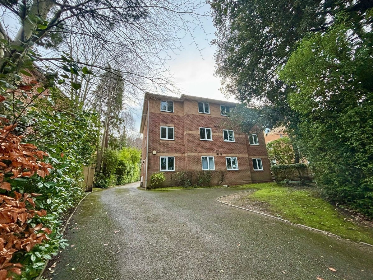 Surrey Road, Poole Image 11