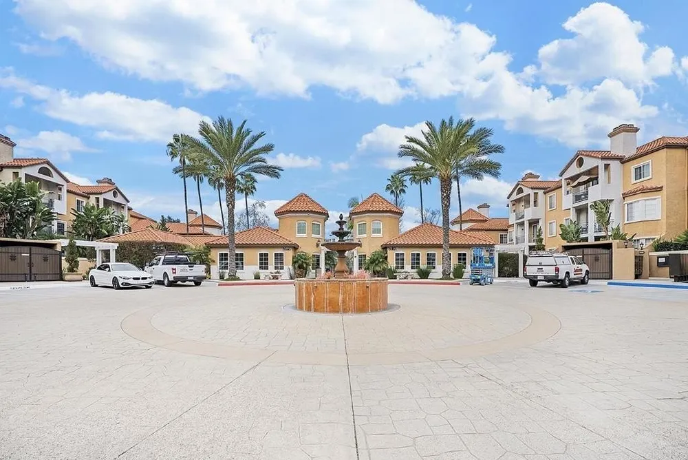 2220 Camino de la Reina, San Diego, CA 92108
